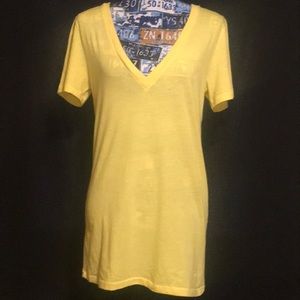 PINK Victoria’s Secret V-Neck T-shirt